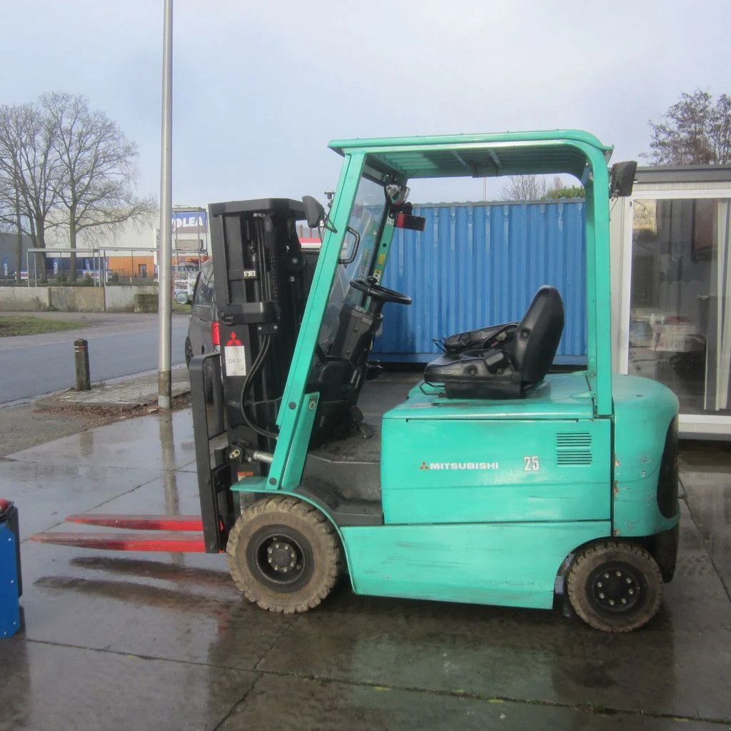 Frontstapler типа Mitsubishi Heftruck FB25K elek., weeginstallatie, triplomast, side shift., Gebrauchtmaschine в Tubbergen (Фотография 2)