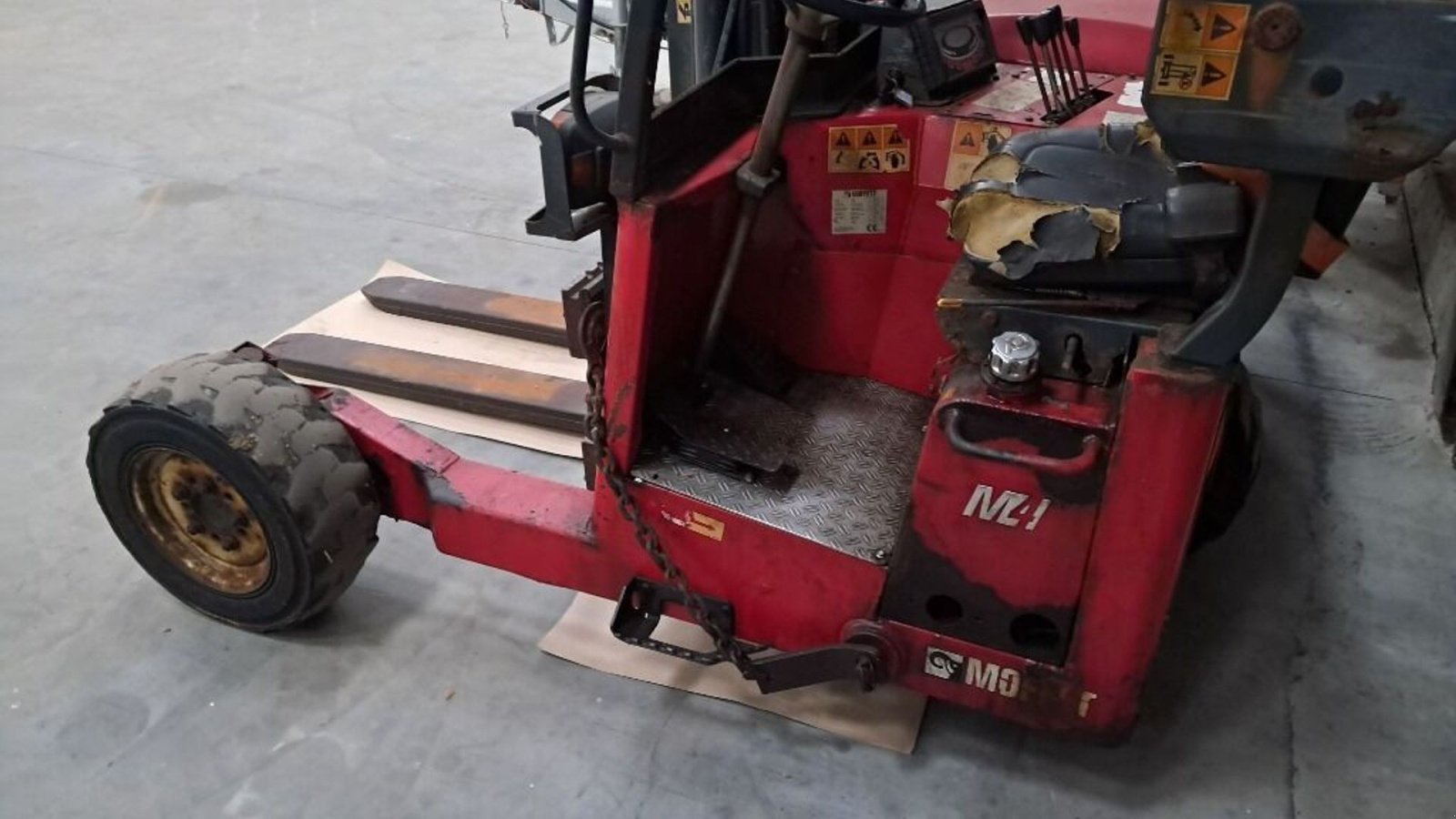 Frontstapler Türe ait Moffett M4 25.3, Gebrauchtmaschine içinde Rødovre (resim 4)