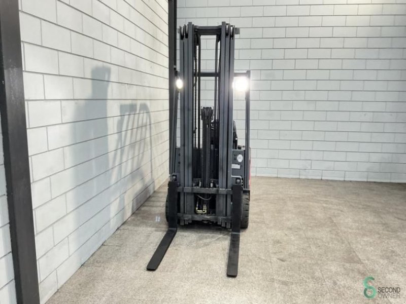 Frontstapler typu Nichiyu FBT18P, Gebrauchtmaschine w Wijchen (Zdjęcie 5)