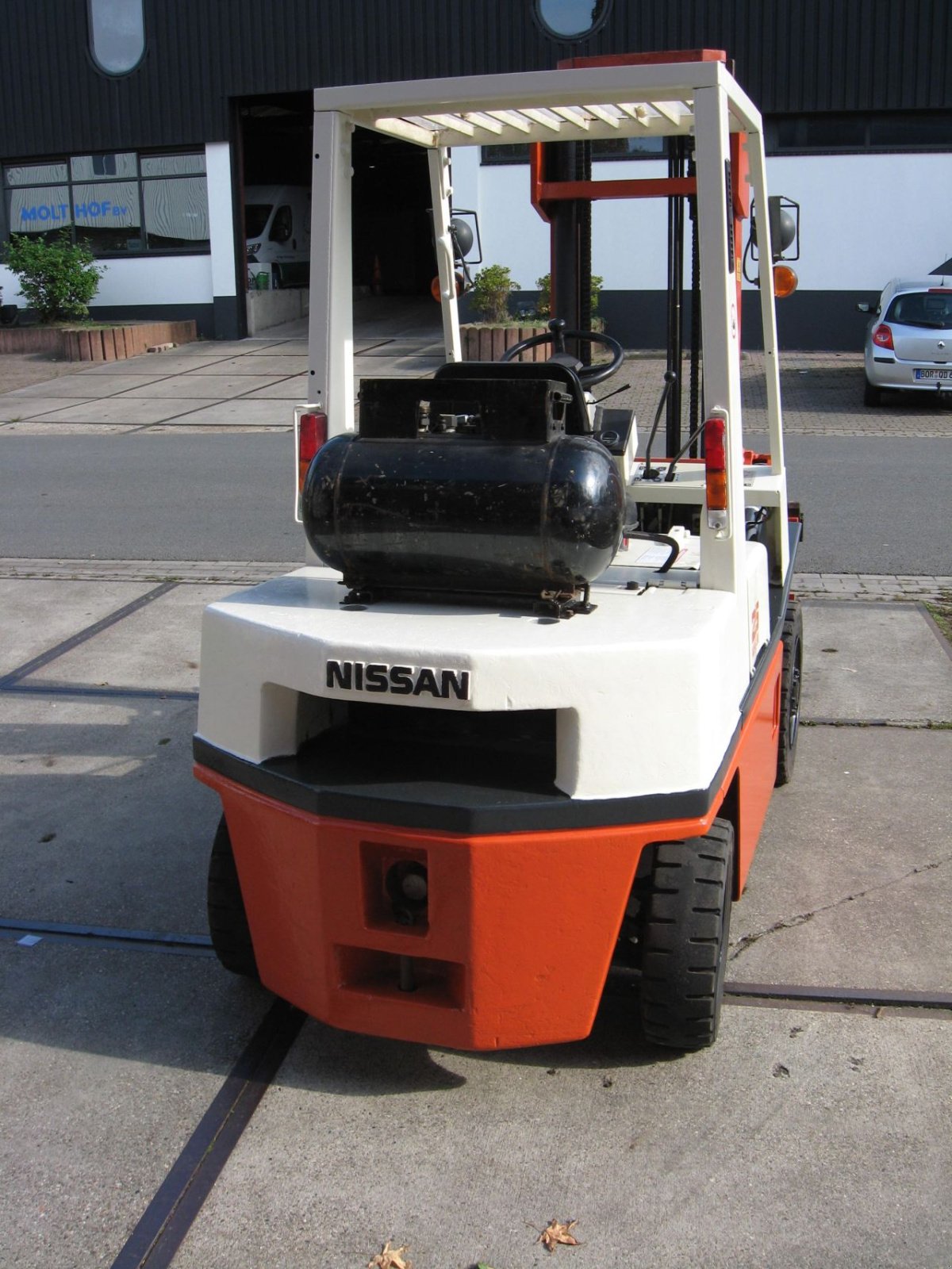 Frontstapler des Typs Nissan -, Gebrauchtmaschine in Oldenzaal (Bild 4)
