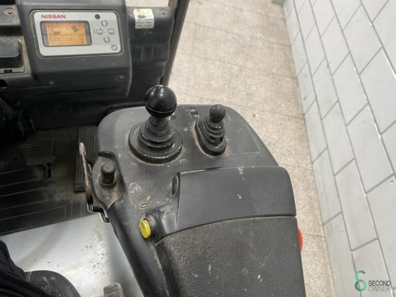 Frontstapler of the type Nissan 1 N 1 L 15 Q, Gebrauchtmaschine in Wijchen (Picture 9)