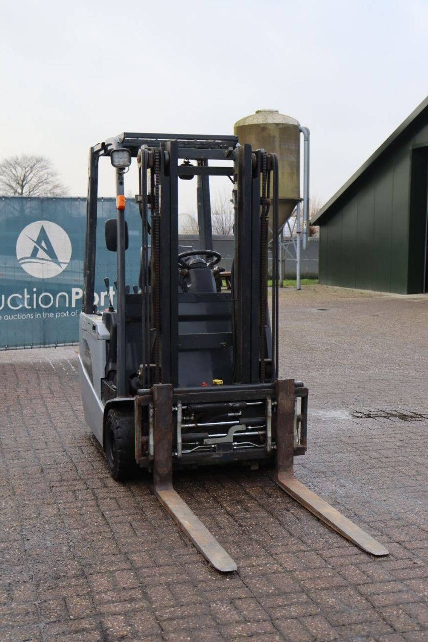 Frontstapler tip Nissan 1N1L18Q, Gebrauchtmaschine in Antwerpen (Poză 8)