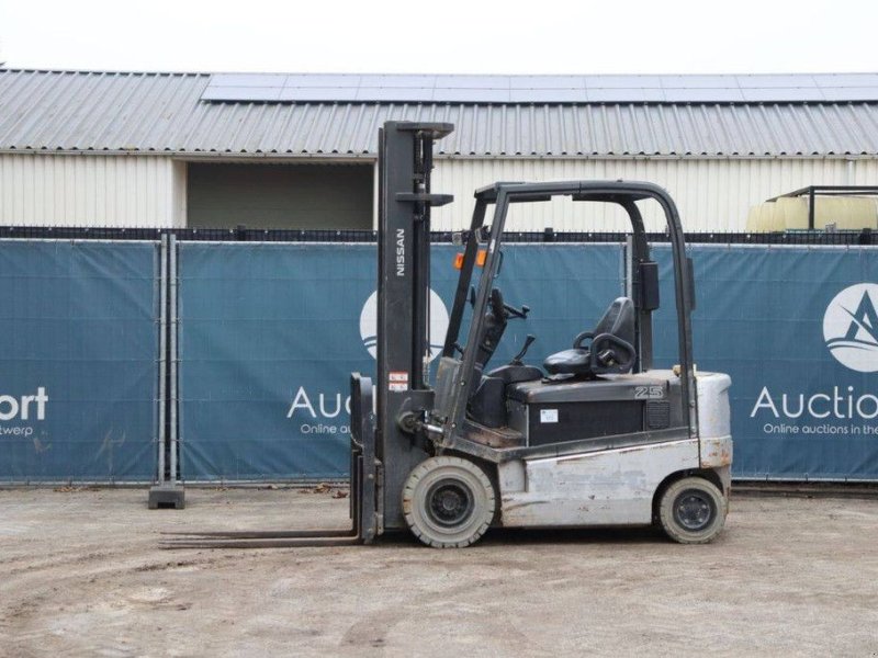 Frontstapler типа Nissan 1Q2L25Q, Gebrauchtmaschine в Antwerpen (Фотография 1)