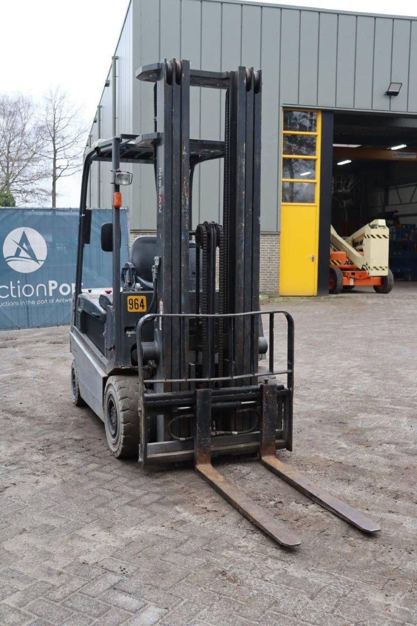 Frontstapler типа Nissan 1Q2L25Q, Gebrauchtmaschine в Antwerpen (Фотография 8)