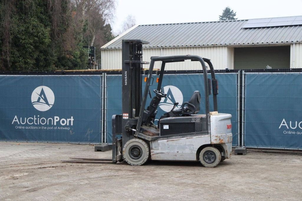 Frontstapler типа Nissan 1Q2L25Q, Gebrauchtmaschine в Antwerpen (Фотография 3)