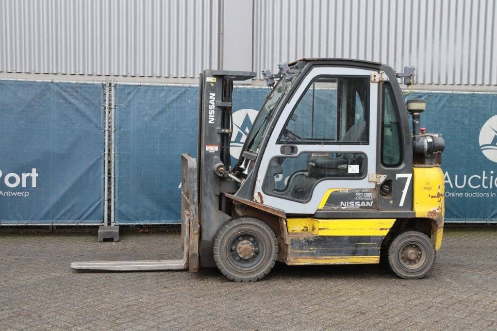 Frontstapler typu Nissan 25, Gebrauchtmaschine v Antwerpen (Obrázek 1)