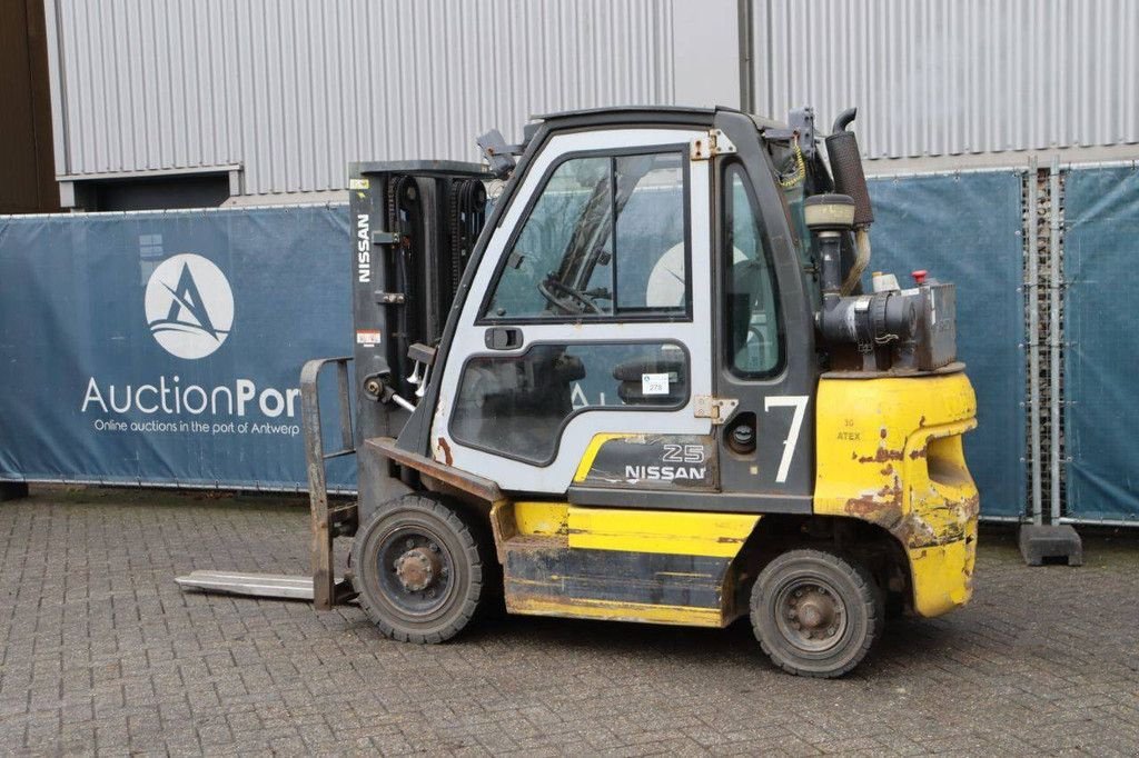 Frontstapler typu Nissan 25, Gebrauchtmaschine v Antwerpen (Obrázek 3)