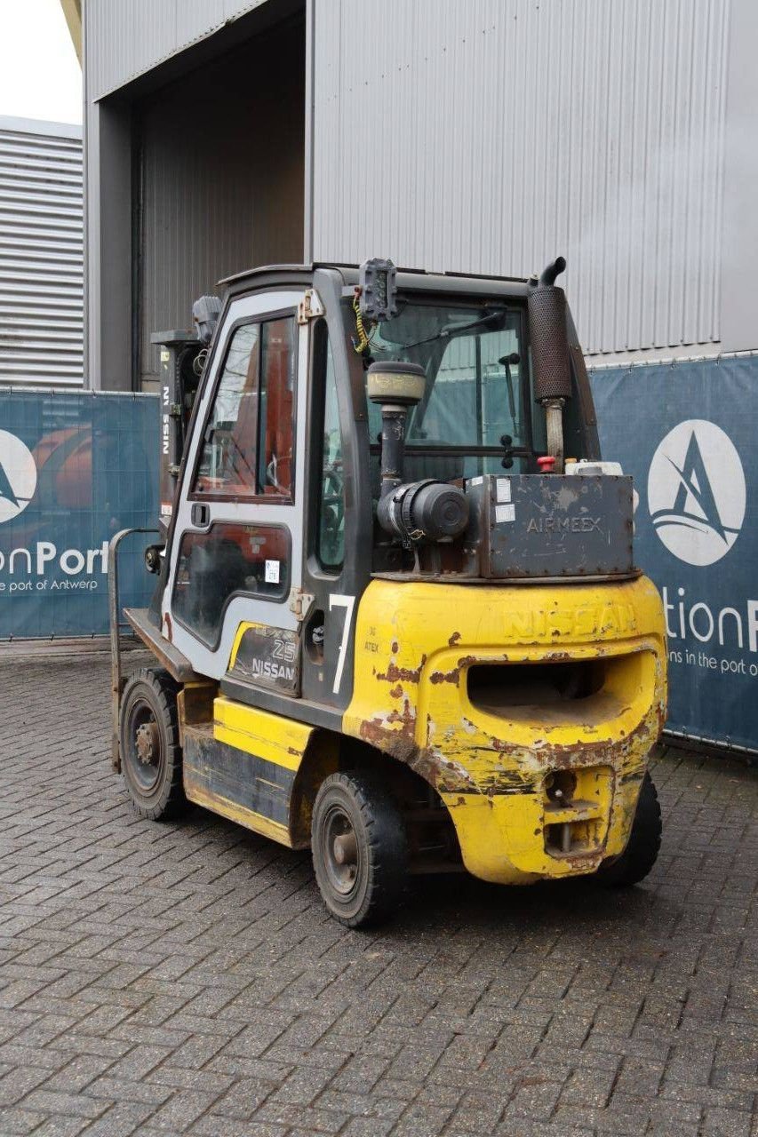 Frontstapler типа Nissan 25, Gebrauchtmaschine в Antwerpen (Фотография 4)
