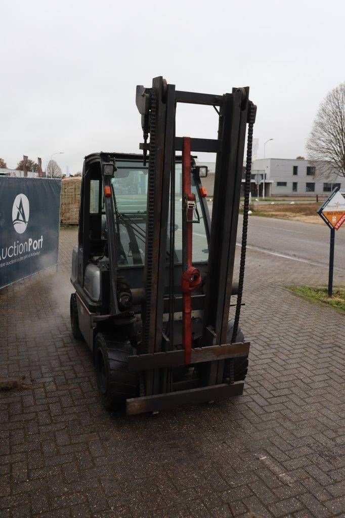Frontstapler типа Nissan 30, Gebrauchtmaschine в Antwerpen (Фотография 7)