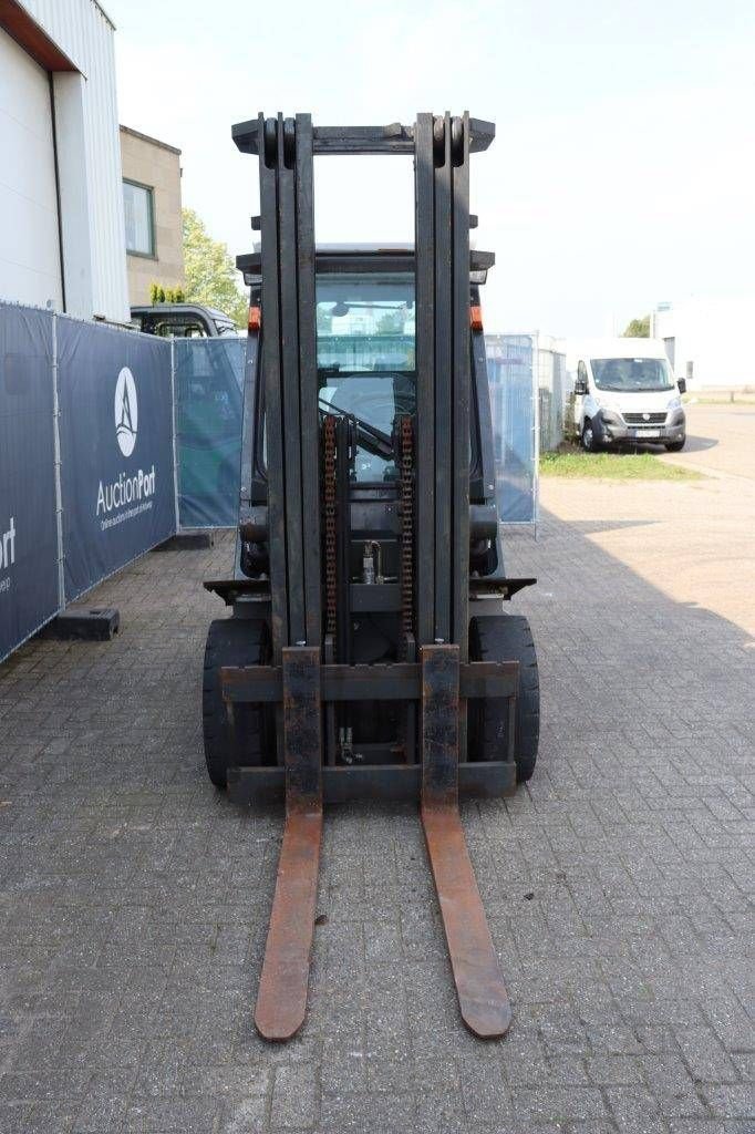 Frontstapler del tipo Nissan 30, Gebrauchtmaschine In Antwerpen (Immagine 9)