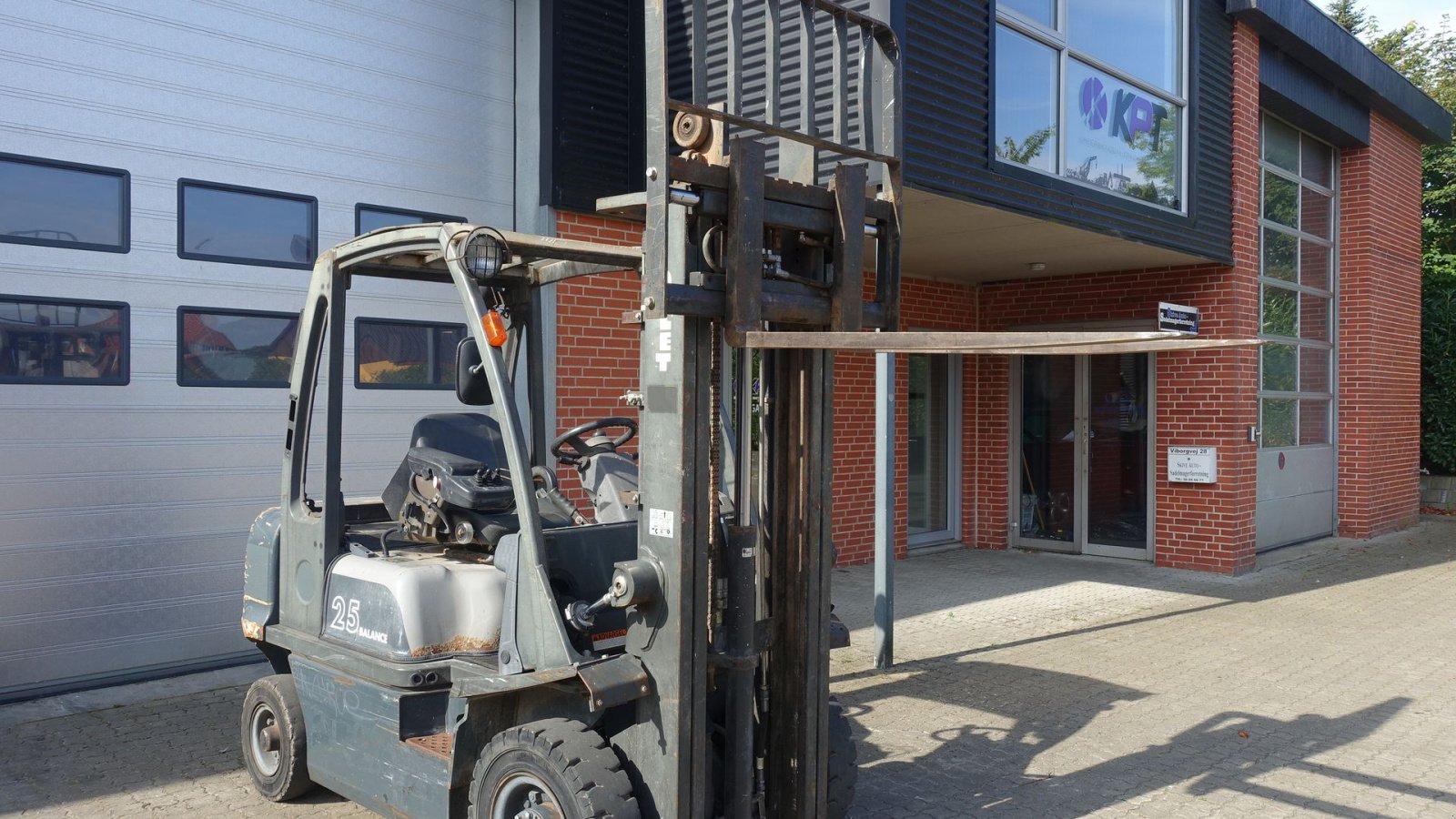 Frontstapler of the type Nissan Atlet Y1D2A25T // 2500 kg. Diesel // Kun 1275 timer, Gebrauchtmaschine in Skive (Picture 4)