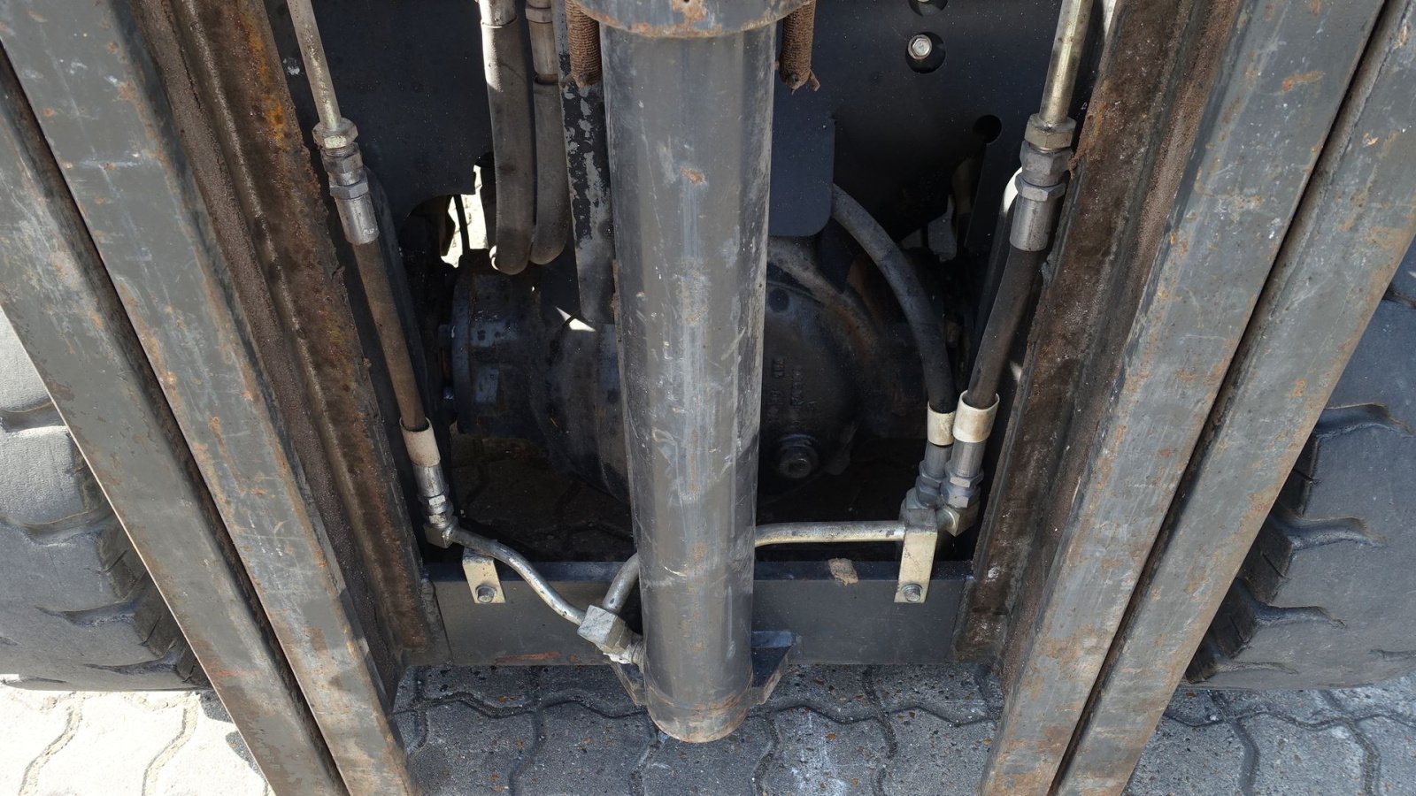 Frontstapler of the type Nissan Atlet Y1D2A25T // 2500 kg. Diesel // Kun 1275 timer, Gebrauchtmaschine in Skive (Picture 5)