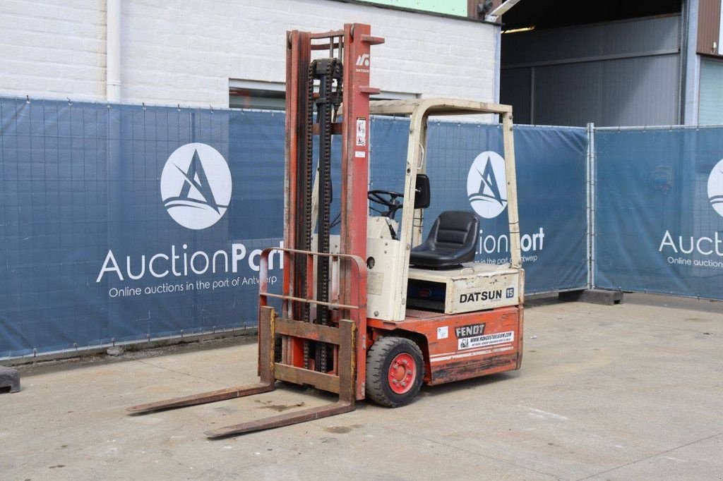 Frontstapler du type Nissan Datsun 15 NA0YL15U, Gebrauchtmaschine en Antwerpen (Photo 10)