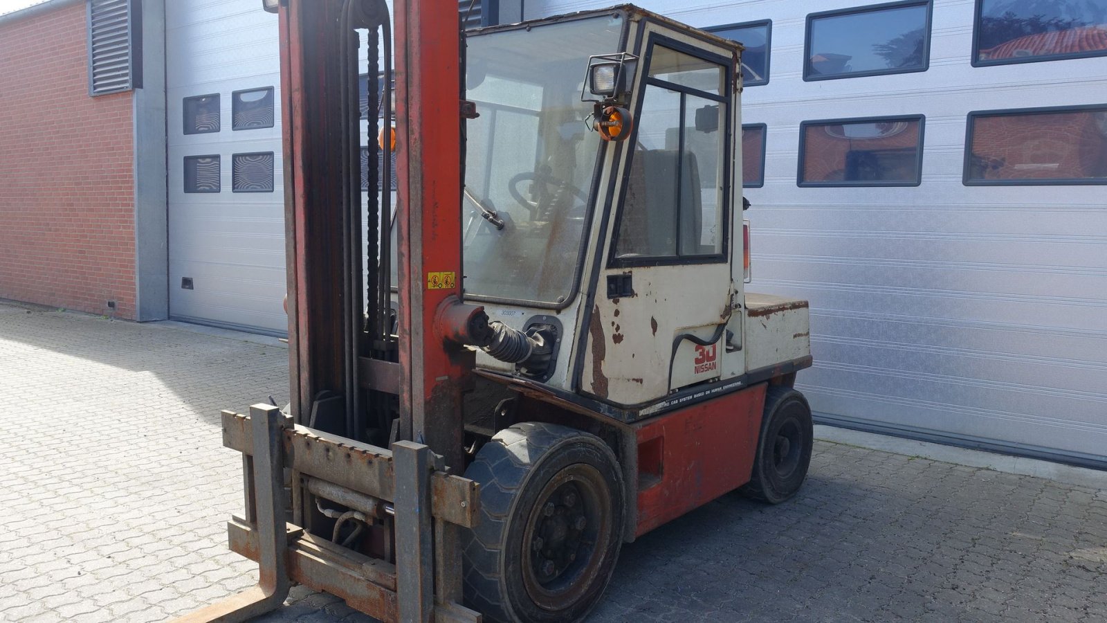 Frontstapler of the type Nissan EGH02A30U // 3000 kg diesel, Gebrauchtmaschine in Skive (Picture 2)