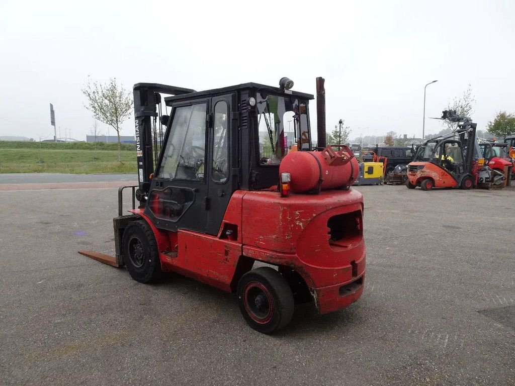 Frontstapler of the type Nissan F04L40HQ 40HQ, Gebrauchtmaschine in Zutphen (Picture 4)