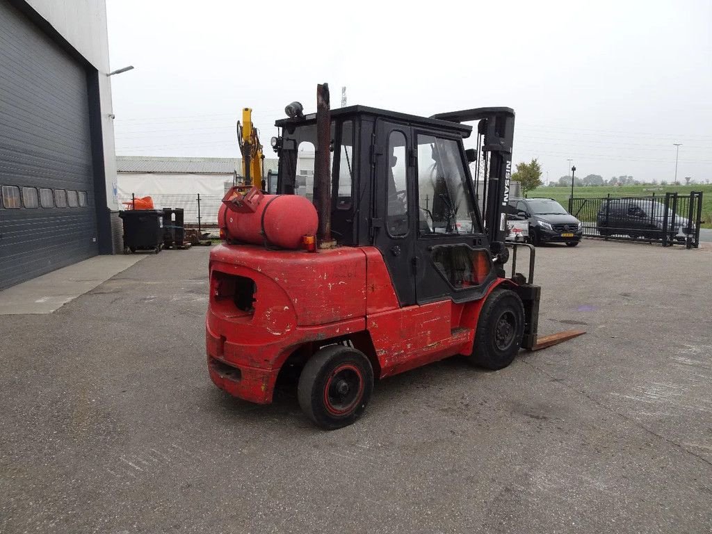 Frontstapler of the type Nissan F04L40HQ 40HQ, Gebrauchtmaschine in Zutphen (Picture 3)