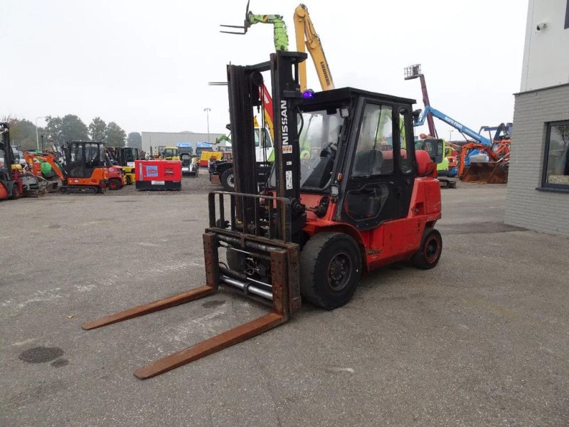 Frontstapler des Typs Nissan F04L40HQ 40HQ, Gebrauchtmaschine in Zutphen (Bild 1)