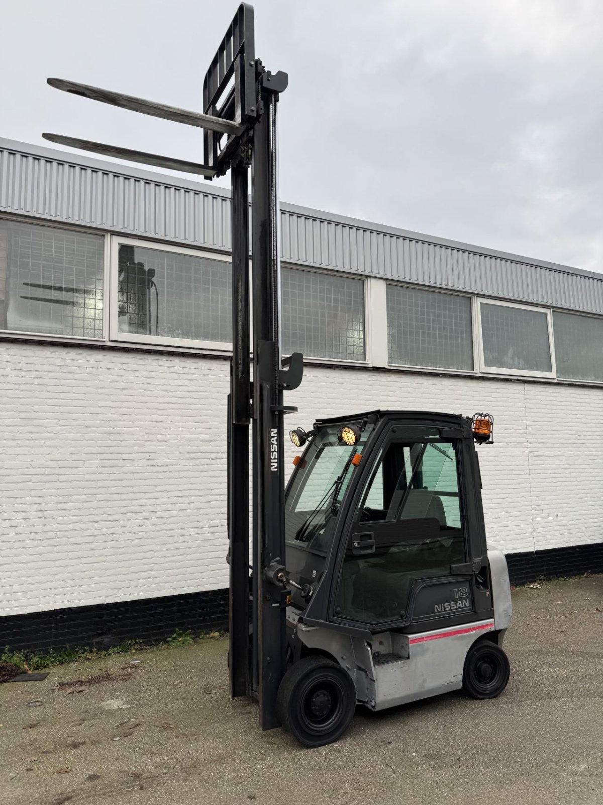 Frontstapler des Typs Nissan FD01A1800, Gebrauchtmaschine in Oldenzaal (Bild 1)