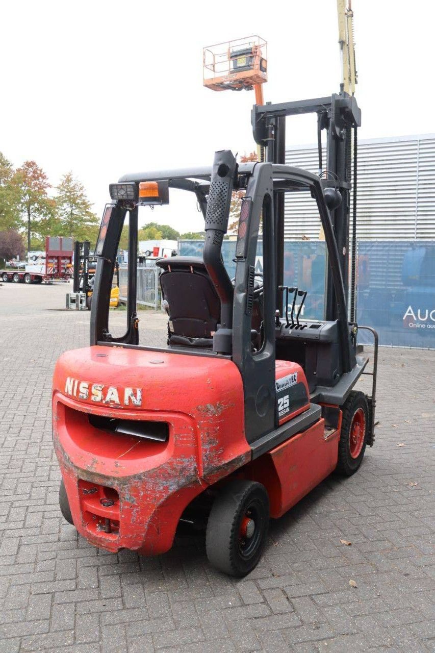 Frontstapler of the type Nissan FD02A25Q, Gebrauchtmaschine in Antwerpen (Picture 7)