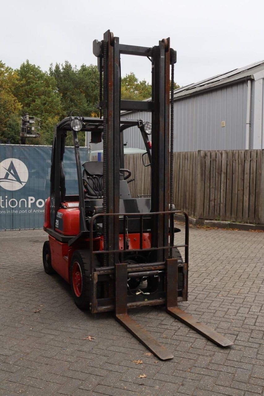 Frontstapler van het type Nissan FD02A25Q, Gebrauchtmaschine in Antwerpen (Foto 8)