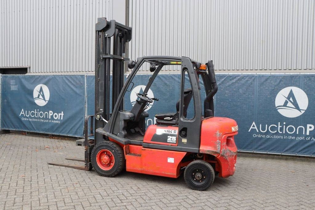 Frontstapler van het type Nissan FD02A25Q, Gebrauchtmaschine in Antwerpen (Foto 3)