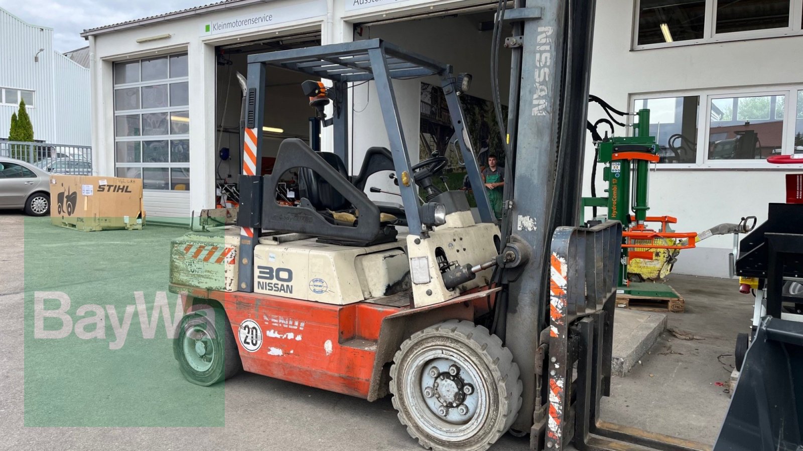 Frontstapler des Typs Nissan FGJ 02 A30 U, Gebrauchtmaschine in Dinkelsbühl (Bild 1)