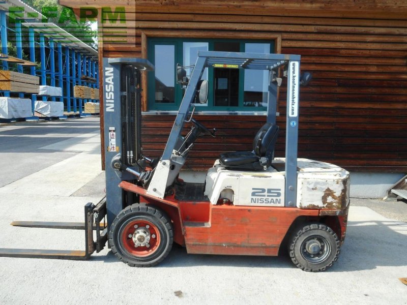 Frontstapler du type Nissan fj02a25u triplex 4,3m + seitenschieber, Gebrauchtmaschine en ST. NIKOLAI/DR. (Photo 1)