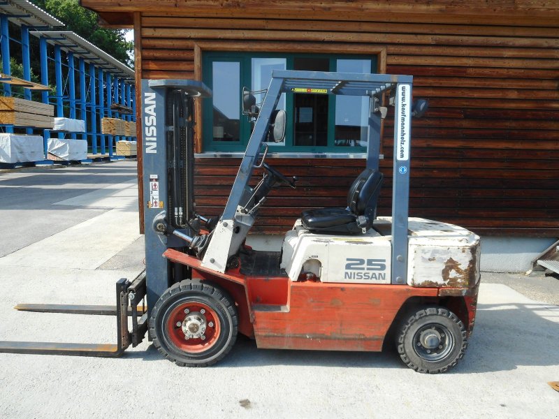 Frontstapler du type Nissan FJ02A25U Triplex 4,3m + Seitenschieber, Gebrauchtmaschine en St. Nikolai ob Draßling (Photo 1)
