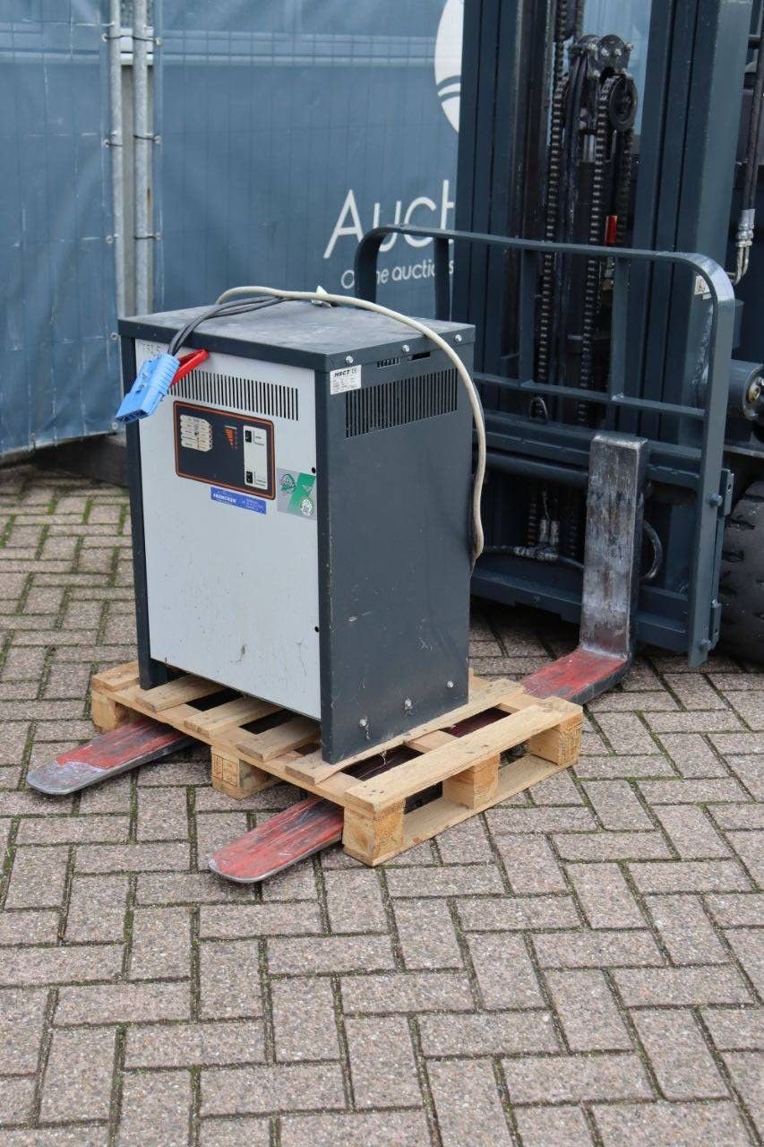 Frontstapler des Typs Nissan G1N1L18Q, Gebrauchtmaschine in Antwerpen (Bild 11)