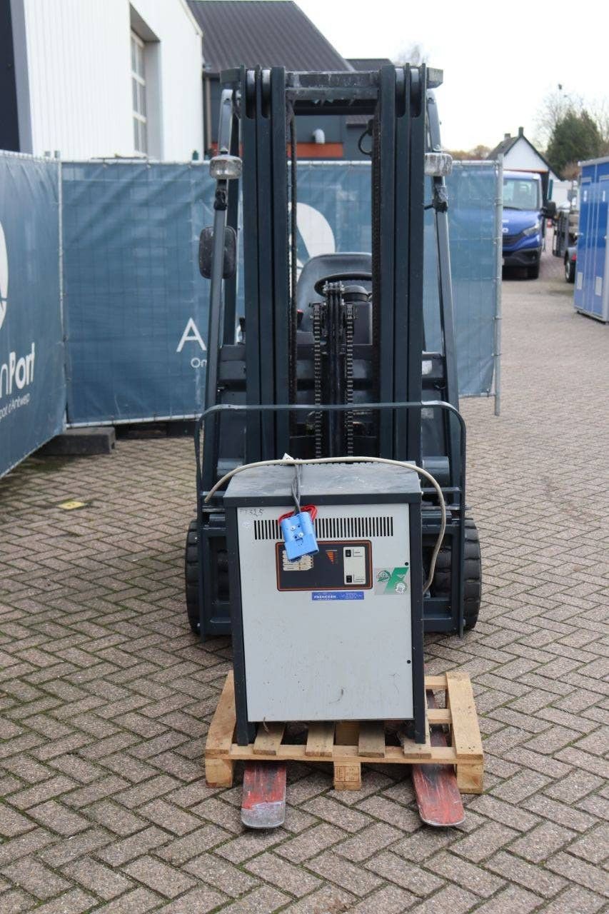 Frontstapler des Typs Nissan G1N1L18Q, Gebrauchtmaschine in Antwerpen (Bild 9)