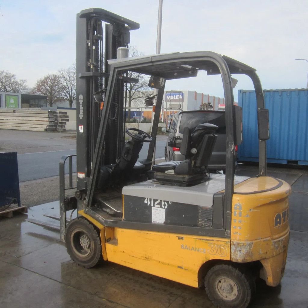 Frontstapler от тип Nissan Heftruck, L30T elektrisch, triplomast, side shift., Gebrauchtmaschine в Tubbergen (Снимка 2)