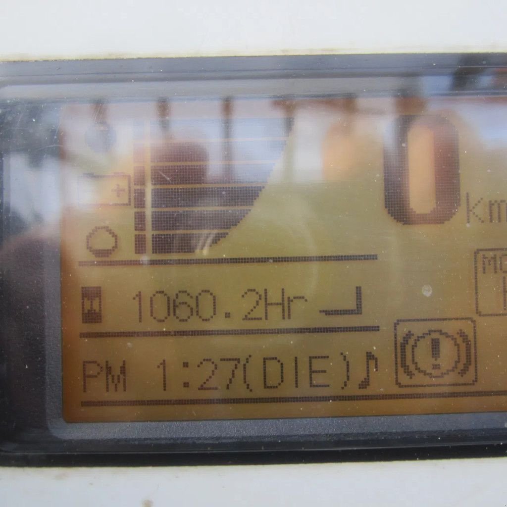 Frontstapler от тип Nissan Heftruck, L30T elektrisch, triplomast, side shift., Gebrauchtmaschine в Tubbergen (Снимка 9)