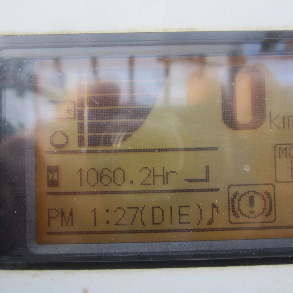 Frontstapler от тип Nissan Heftruck, L30T elektrisch, triplomast, side shift., Gebrauchtmaschine в Tubbergen (Снимка 9)