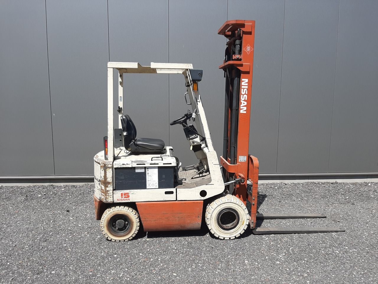 Frontstapler des Typs Nissan M01L15, Gebrauchtmaschine in Brakel (Bild 2)