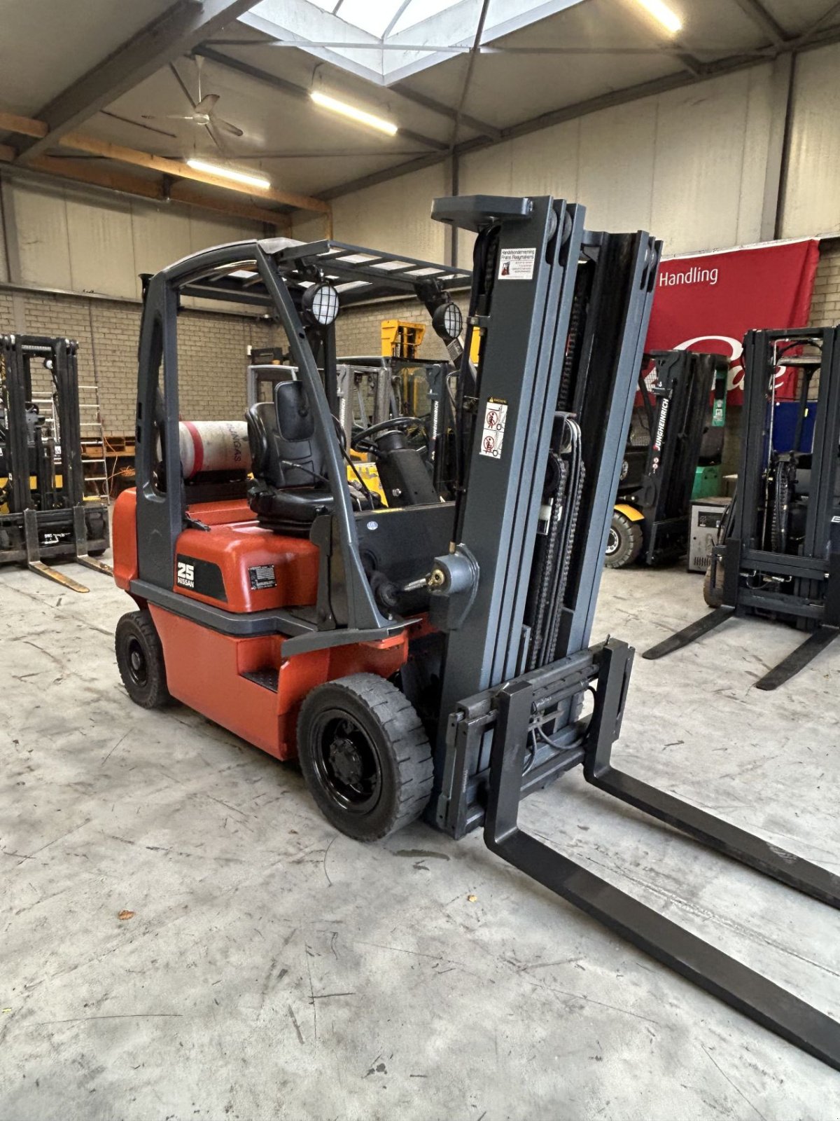 Frontstapler of the type Nissan n002a25pu, Gebrauchtmaschine in Heythuysen (Picture 1)