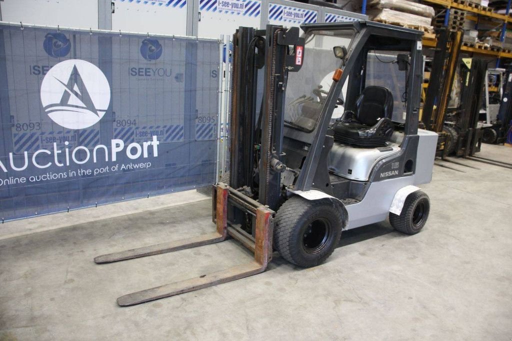 Frontstapler des Typs Nissan O1A15, Gebrauchtmaschine in Antwerpen (Bild 9)