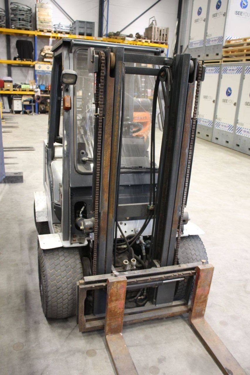 Frontstapler des Typs Nissan O1A15, Gebrauchtmaschine in Antwerpen (Bild 7)