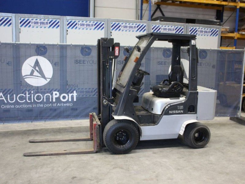 Frontstapler a típus Nissan O1A15, Gebrauchtmaschine ekkor: Antwerpen