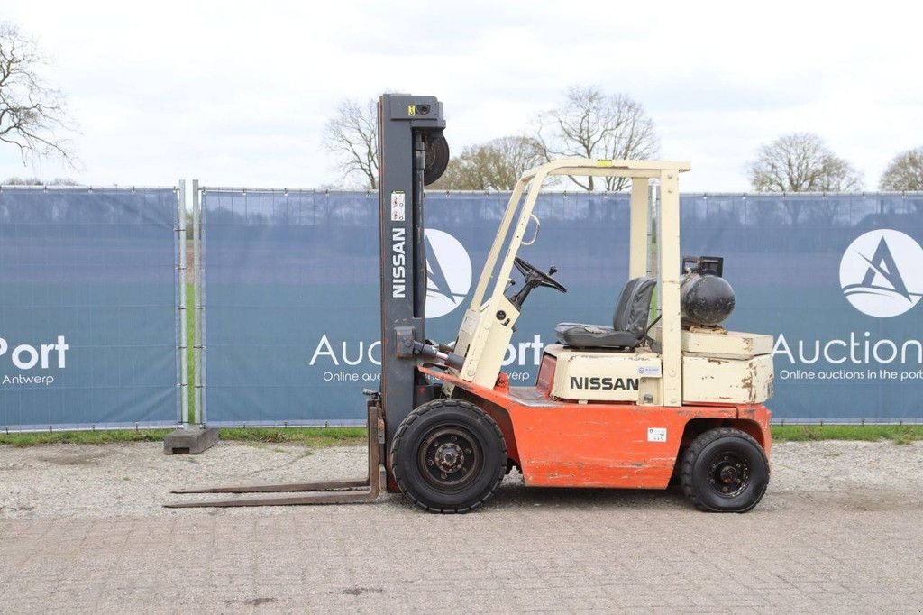 Frontstapler del tipo Nissan PF02A20U, Gebrauchtmaschine In Antwerpen (Immagine 1)