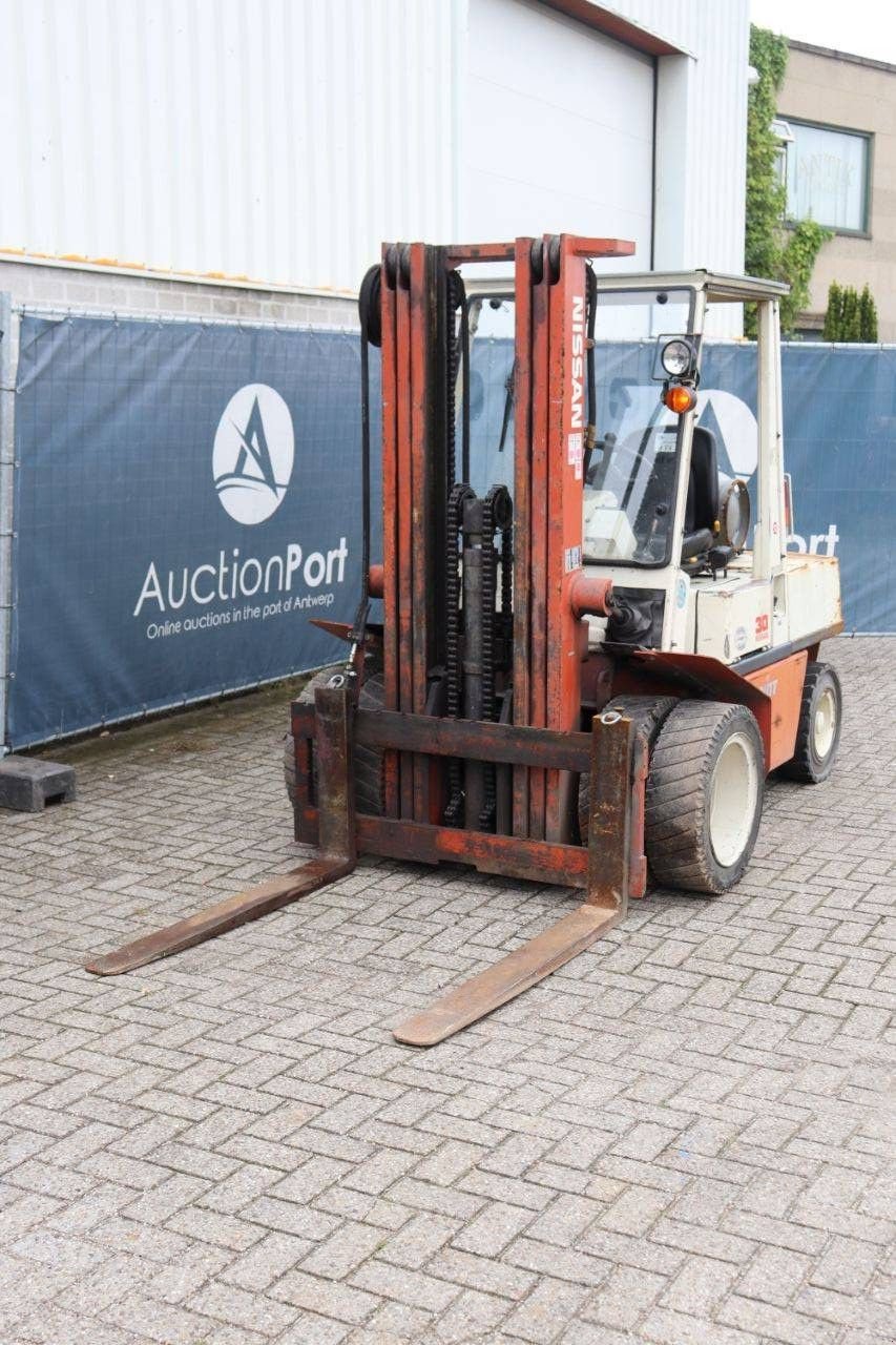 Frontstapler del tipo Nissan RHG02 A 30U, Gebrauchtmaschine en Antwerpen (Imagen 10)
