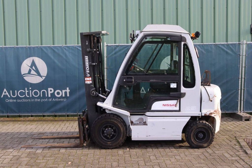 Frontstapler za tip Nissan U1D2A25LQ, Gebrauchtmaschine u Antwerpen (Slika 2)