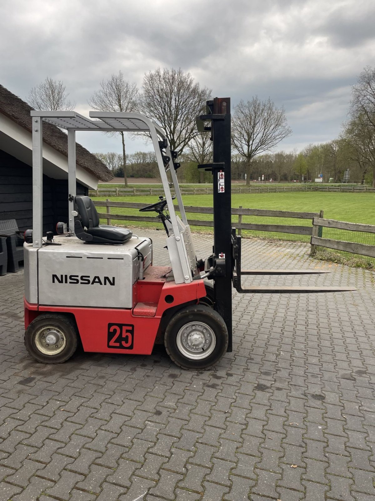 Frontstapler des Typs Nissan UB02L25U, Gebrauchtmaschine in Eursinge (Bild 7)