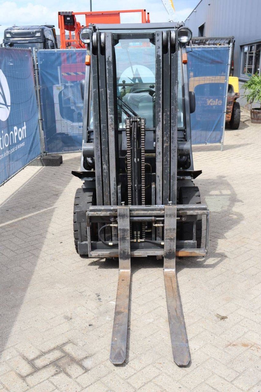 Frontstapler типа Nissan UD02A25PQ, Gebrauchtmaschine в Antwerpen (Фотография 9)