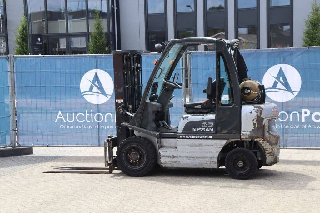 Frontstapler типа Nissan UD02A25PQ, Gebrauchtmaschine в Antwerpen (Фотография 3)