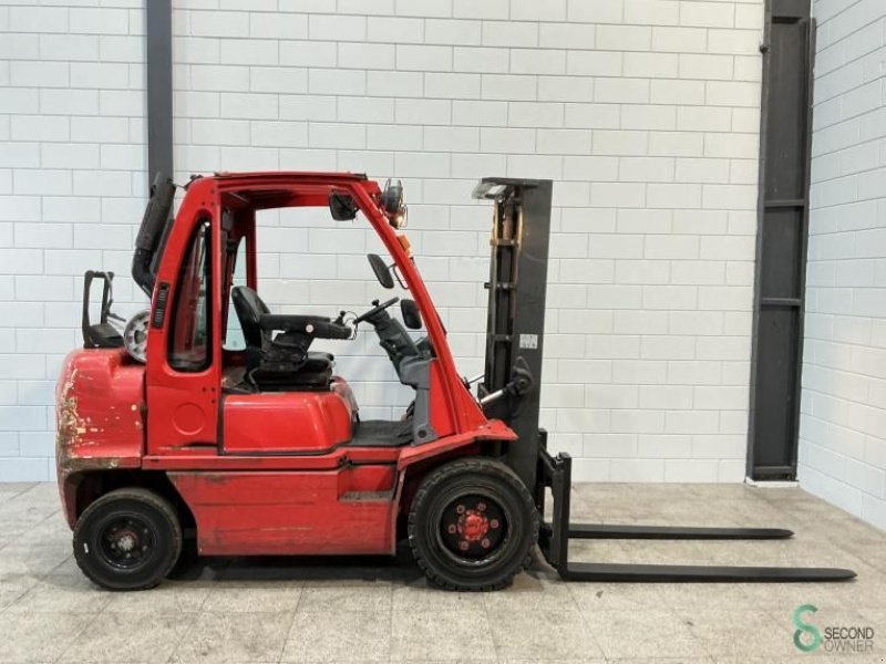 Frontstapler typu Nissan UG 1 D 2 A 32 LQ, Gebrauchtmaschine v Wijchen (Obrázok 2)