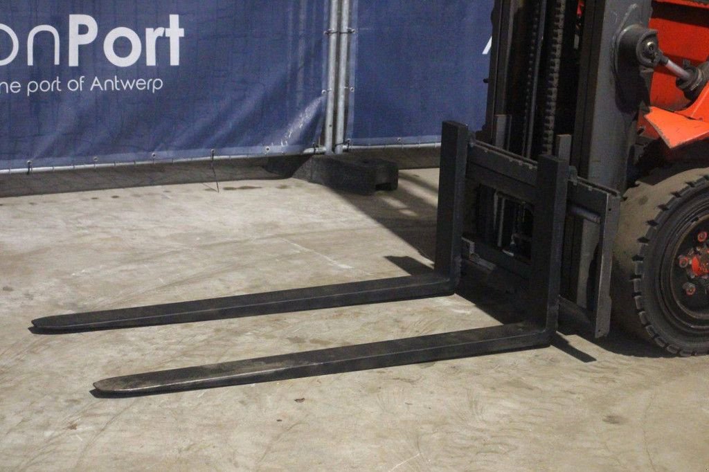 Frontstapler от тип Nissan UG1D2A32LQ, Gebrauchtmaschine в Antwerpen (Снимка 10)