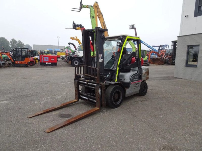 Frontstapler des Typs Nissan UGL02A35DU 35DU, Gebrauchtmaschine in Zutphen (Bild 1)