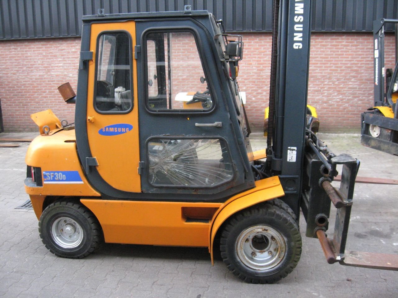 Frontstapler du type Samsung -, Gebrauchtmaschine en Oldenzaal (Photo 3)