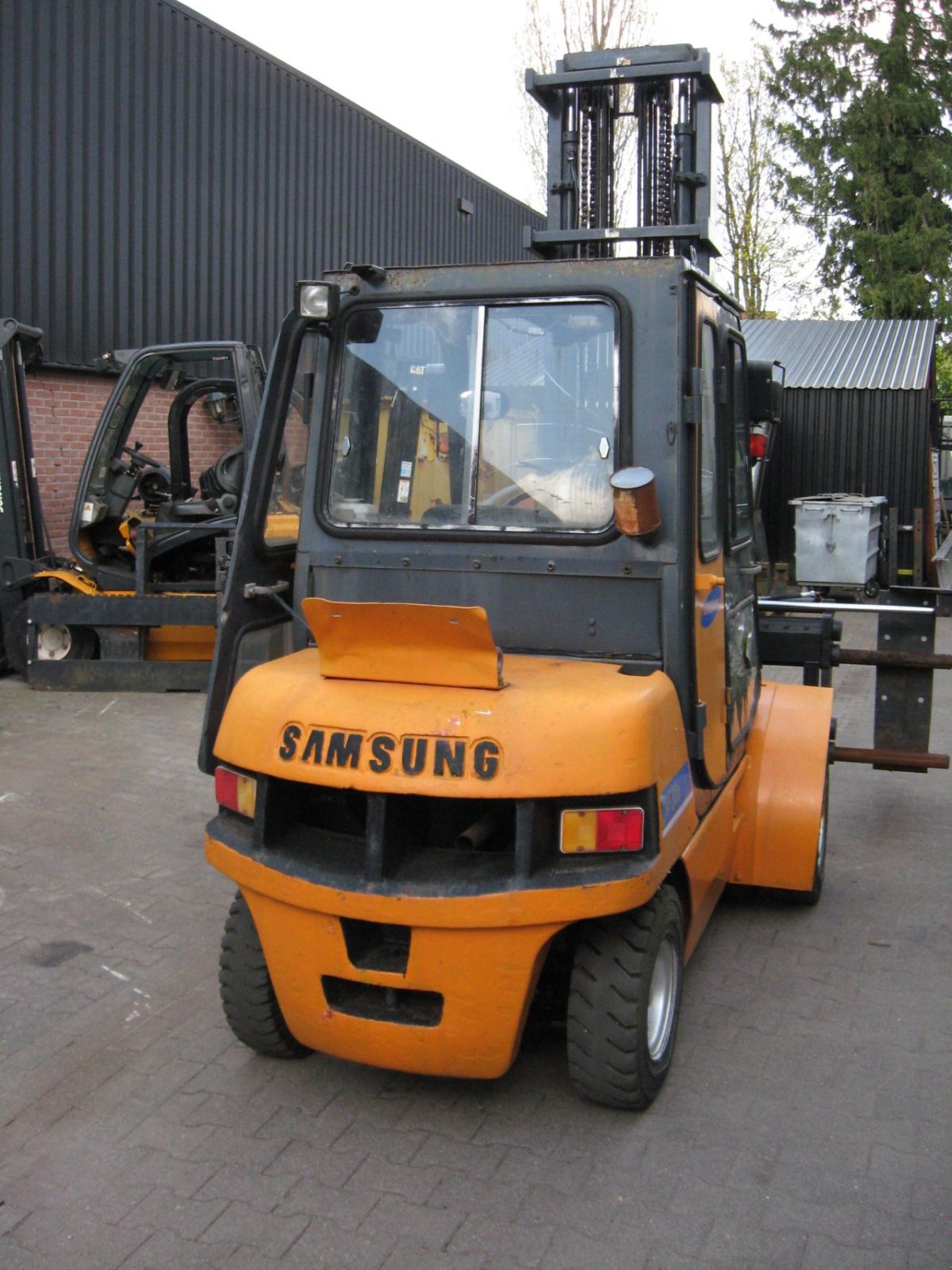 Frontstapler du type Samsung -, Gebrauchtmaschine en Oldenzaal (Photo 4)