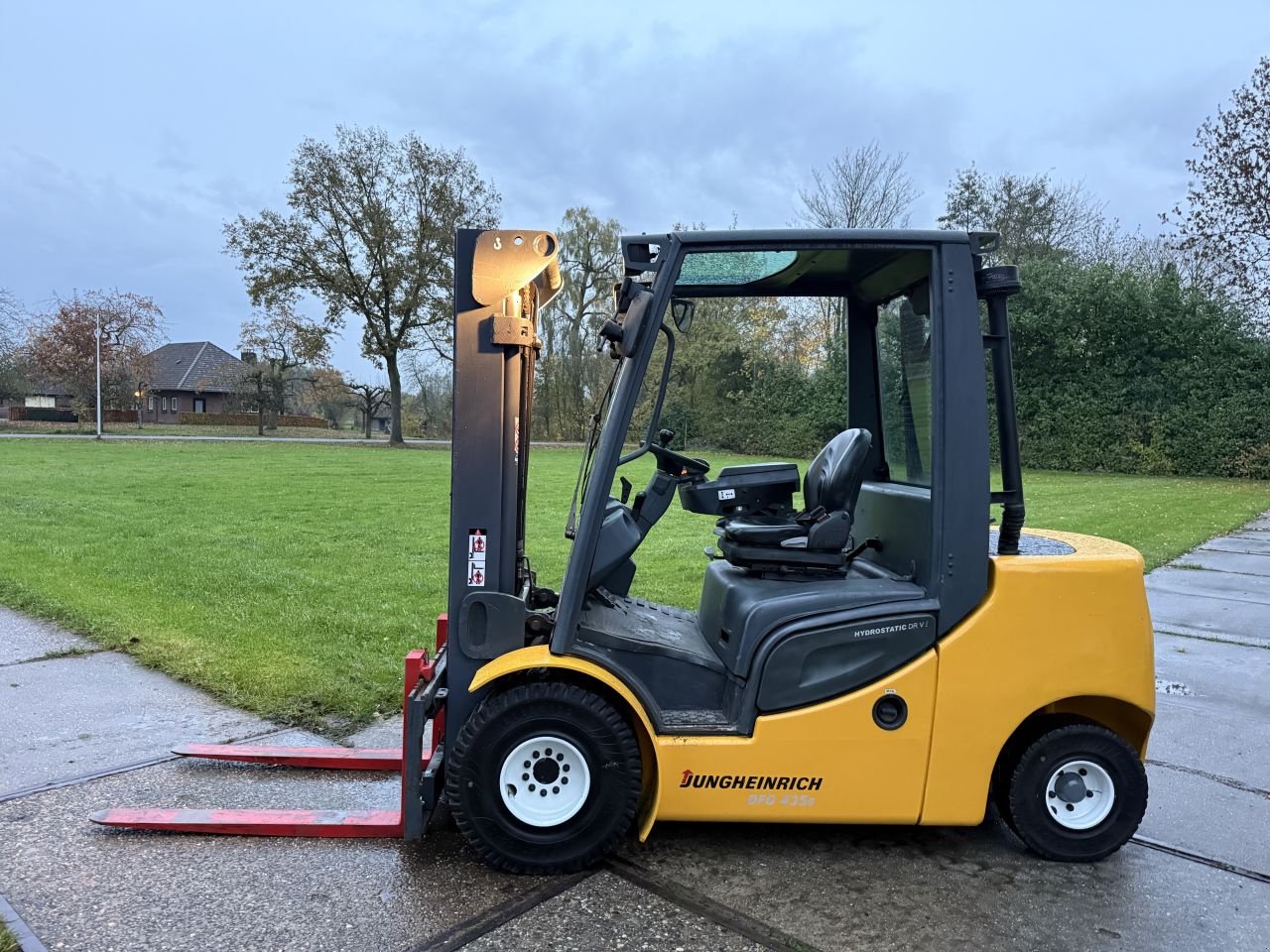 Frontstapler of the type Sonstige -, Gebrauchtmaschine in Hoenzadriel (Picture 3)